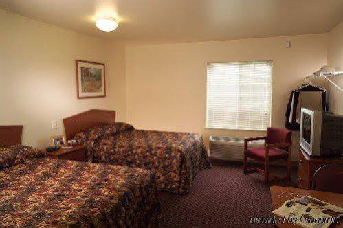 Woodspring St Louis Hotel