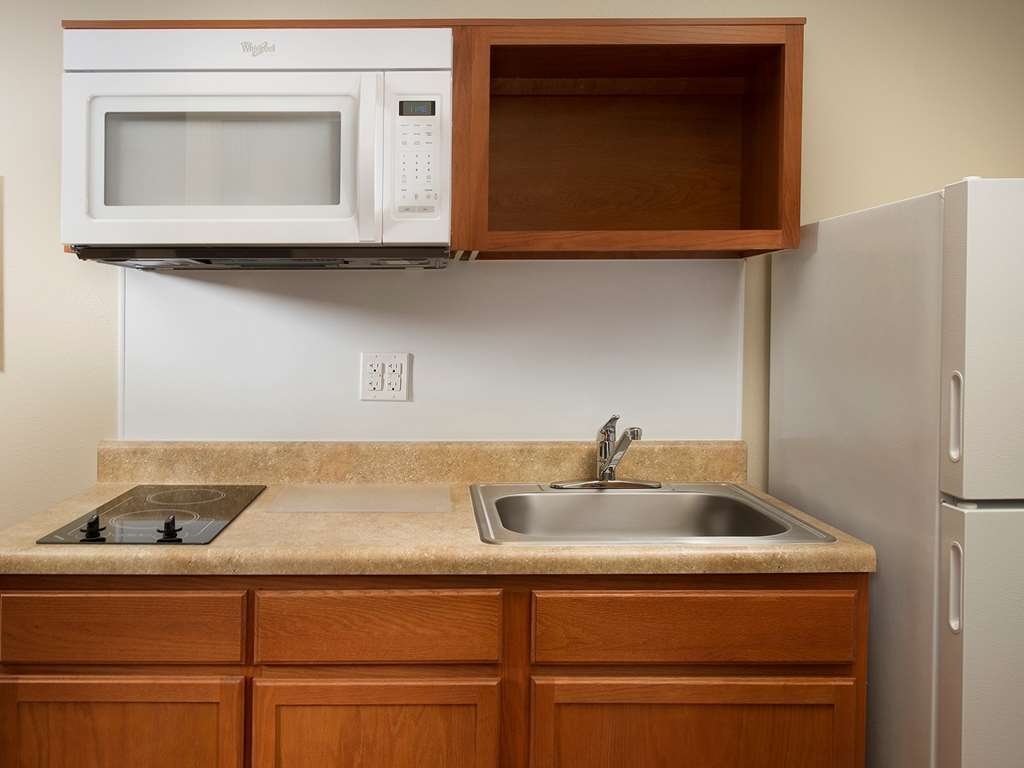 Woodspring St Louis Hotel 2*