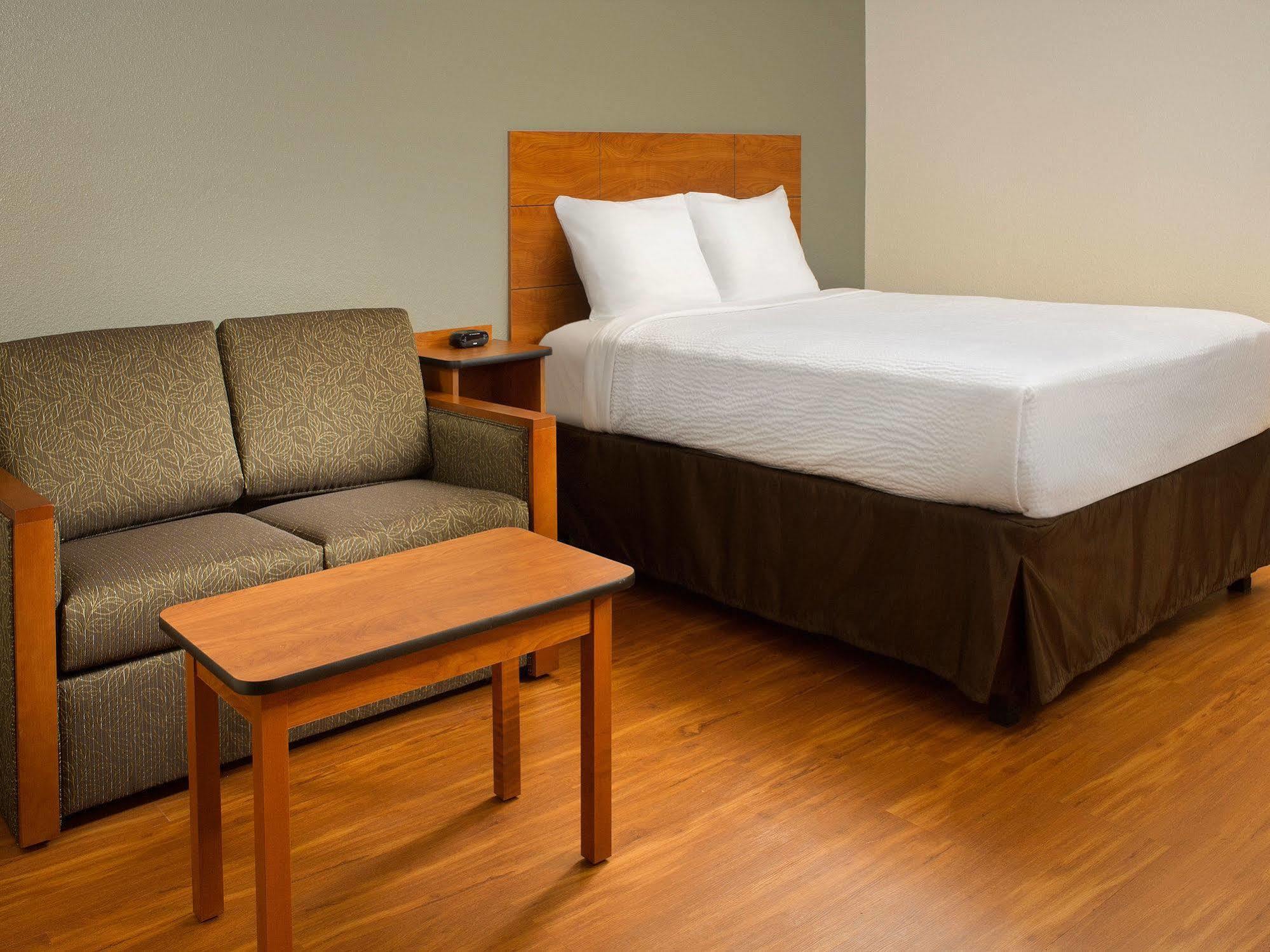 Woodspring St Louis 2* Arnold